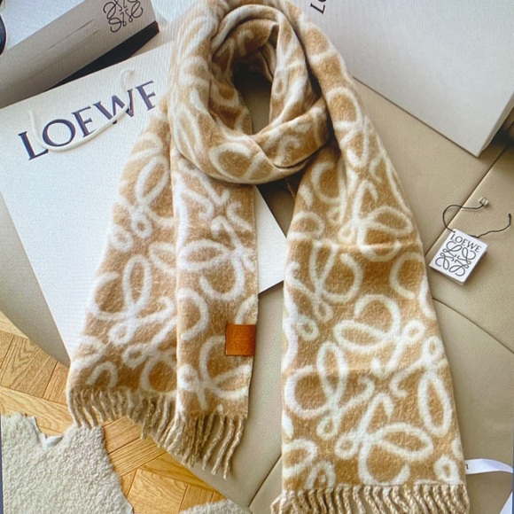 Loewe Tan and Cream Patterned Scarf - Picture 2 of 4